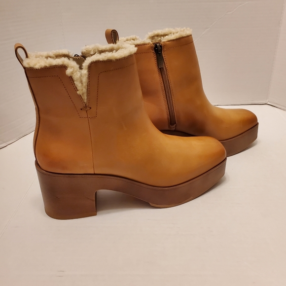 Vince Camuto Platform Leather Booties Size 8.5 - Picture 8 of 10